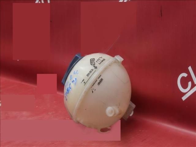 bontott SKODA RAPID Kiegyenlítő Tartály