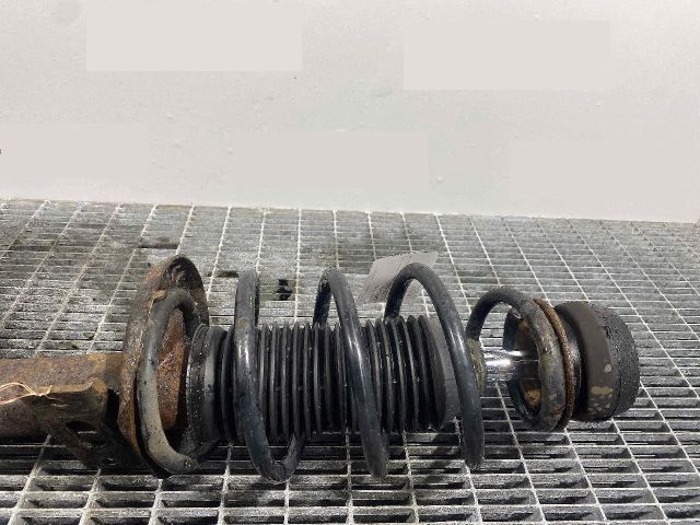 bontott SKODA RAPID Első Rugó