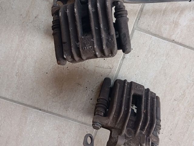 bontott SKODA RAPID Hátsó Pár Fék Szett (Nyereg, Tárcsa, Betét)