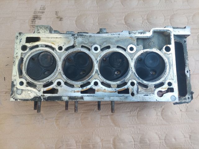 bontott SKODA RAPID Hengerfej