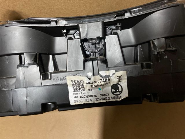 bontott SKODA RAPID Kilométeróra