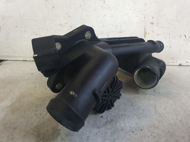 bontott SKODA RAPID Termosztátház