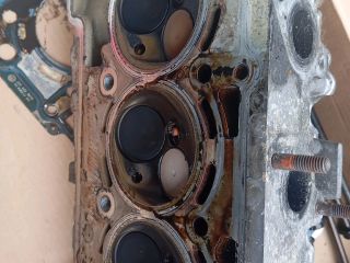 bontott SKODA RAPID Vezérműtengely Házzal