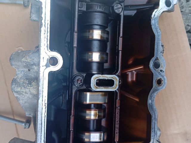 bontott SKODA RAPID Vezérműtengely Házzal