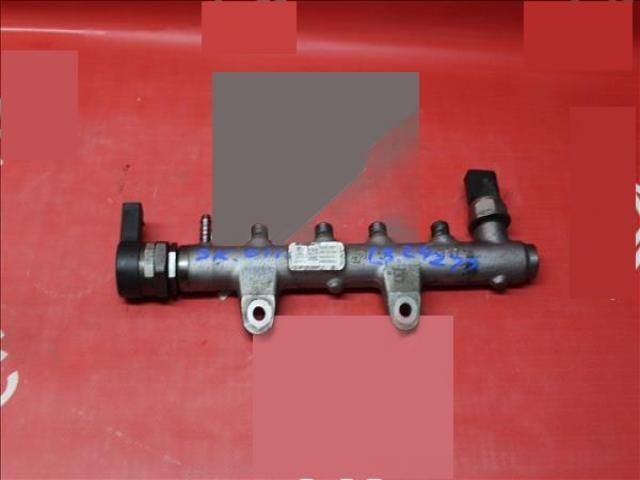 bontott SKODA RAPID Porlasztó Sor / Híd