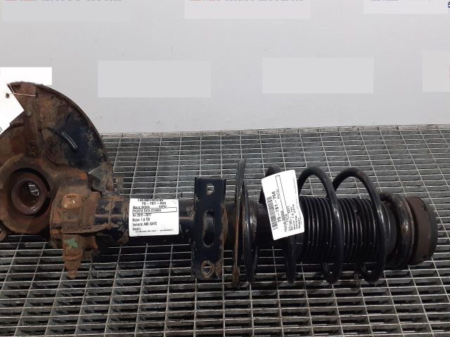 bontott SKODA RAPID Bal első Csonkállvány