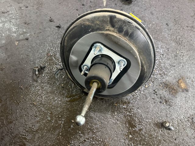 bontott SKODA RAPID Fékrásegítő