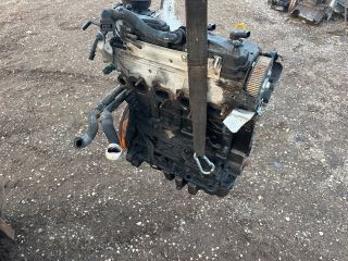 bontott SKODA RAPID Motor (Fűzött blokk hengerfejjel)