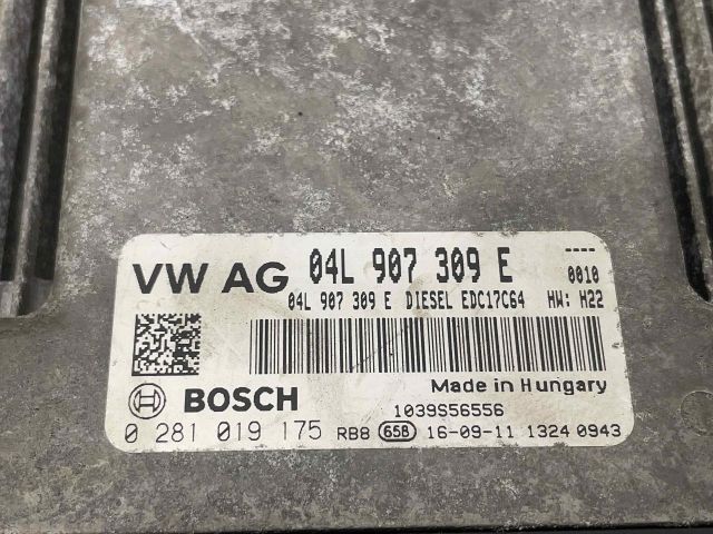 bontott SKODA RAPID Motorvezérlő