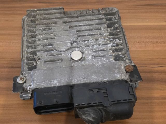 bontott SKODA RAPID Motorvezérlő