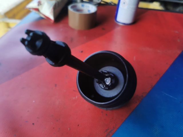 bontott SKODA RAPID Olajszűrő Kupak