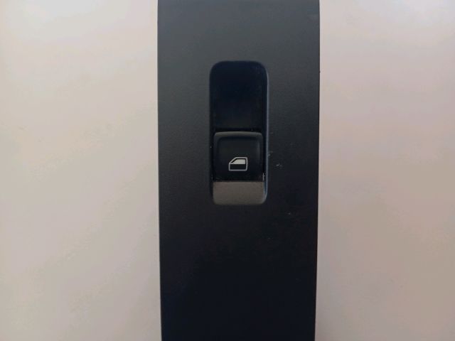 bontott SKODA RAPID Ablakemelő Kapcsoló (Pozíciófüggetlen)