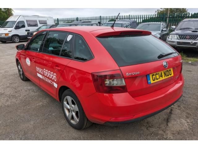 bontott SKODA RAPID Alsó Padlólemez Burkolat