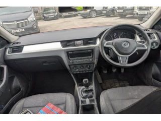 bontott SKODA RAPID Alsó Padlólemez Burkolat