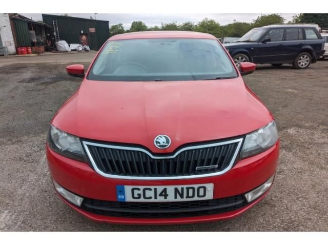 bontott SKODA RAPID Alsó Padlólemez Burkolat