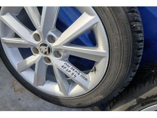 bontott SKODA RAPID Alufelni Szett Gumival