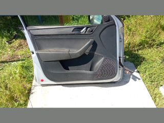 bontott SKODA RAPID Bal első Ajtó (Üres lemez)