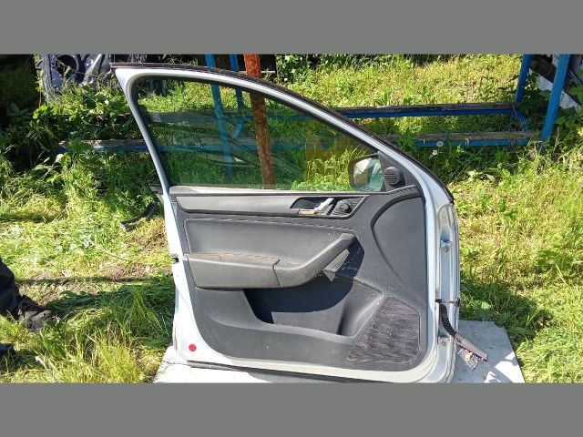 bontott SKODA RAPID Bal első Ajtó (Üres lemez)