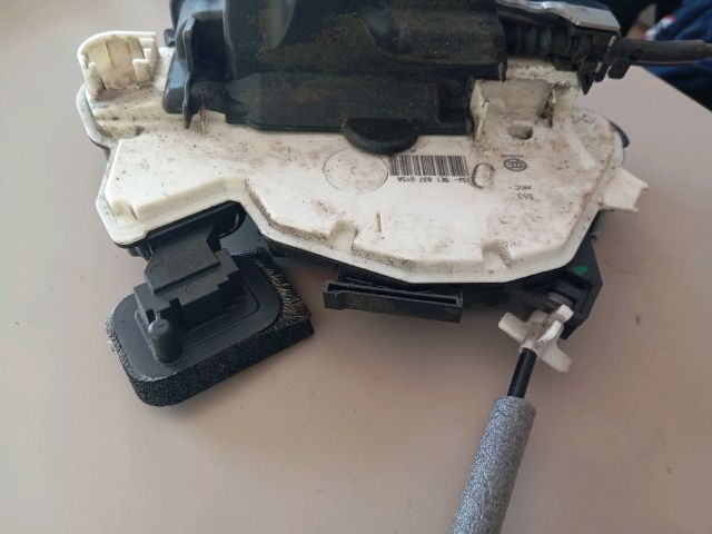 bontott SKODA RAPID Bal első Ajtózár