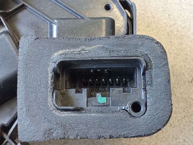 bontott SKODA RAPID Bal első Ajtózár