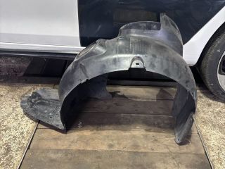 bontott SKODA RAPID Bal első Dobbetét (Kerékjárati, Műanyag)