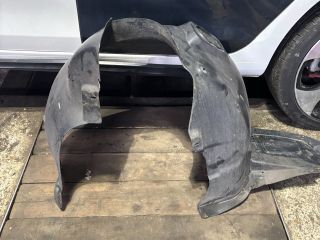 bontott SKODA RAPID Bal első Dobbetét (Kerékjárati, Műanyag)