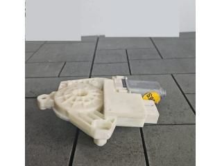 bontott SKODA RAPID Bal hátsó Ablakemelő Motor