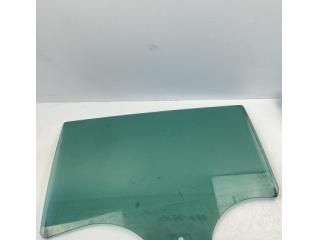 bontott SKODA RAPID Bal hátsó Ablakvezető Gumi