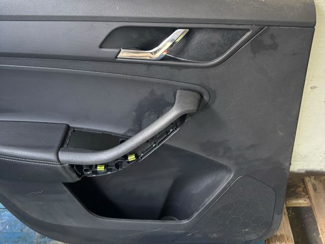 bontott SKODA RAPID Bal hátsó Ajtó Kárpit