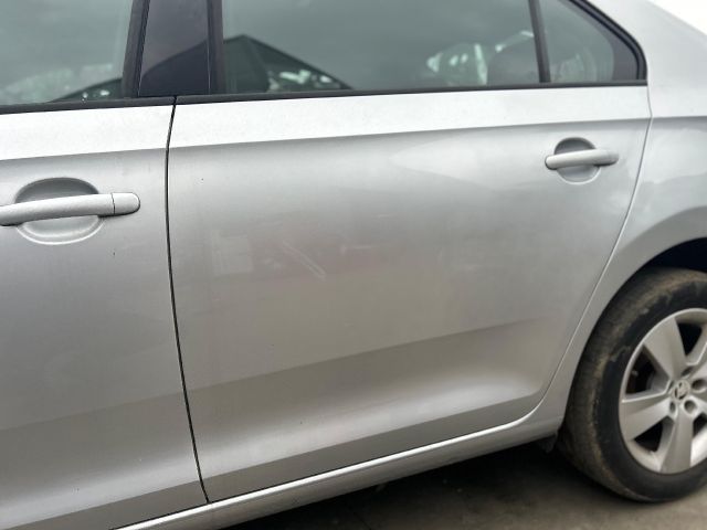 bontott SKODA RAPID Bal hátsó Ajtó (Üres lemez)