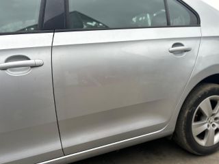 bontott SKODA RAPID Bal hátsó Ajtó (Üres lemez)