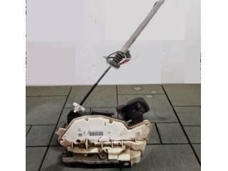 bontott SKODA RAPID Bal hátsó Ajtózár