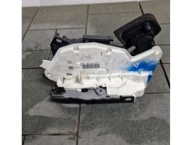 bontott SKODA RAPID Bal hátsó Ajtózár