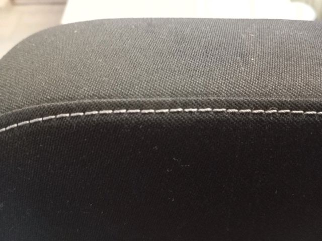 bontott SKODA RAPID Bal hátsó Fejtámla