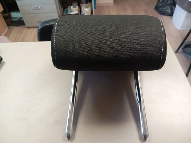 bontott SKODA RAPID Bal hátsó Fejtámla