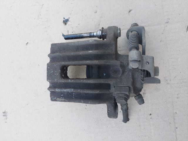 bontott SKODA RAPID Bal hátsó Féknyereg Munkahengerrel