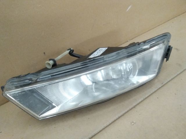 bontott SKODA RAPID Bal Ködfényszóró