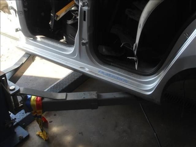 bontott SKODA RAPID Bal Küszöb