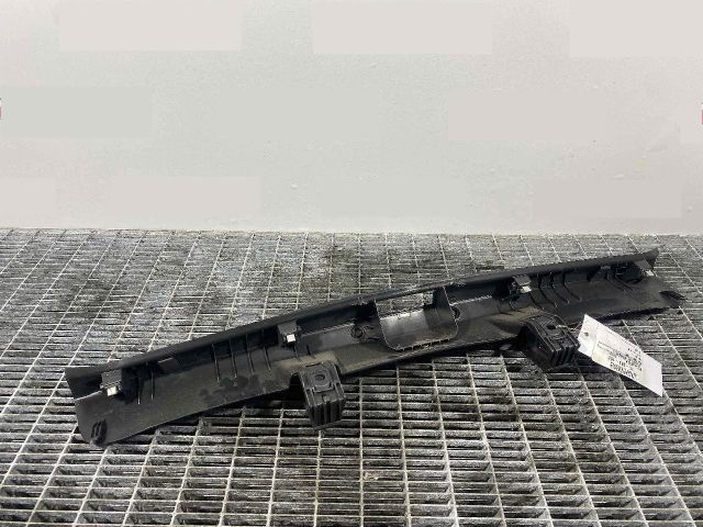 bontott SKODA RAPID Csomagtérajtó Díszléc