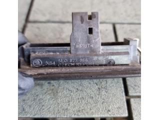 bontott SKODA RAPID Csomagtérajtó Kilincs