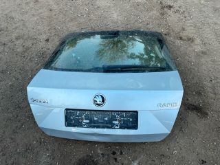bontott SKODA RAPID Csomagtérajtó (Részeivel)