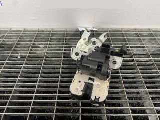 bontott SKODA RAPID Csomagtérajtó Ütköző