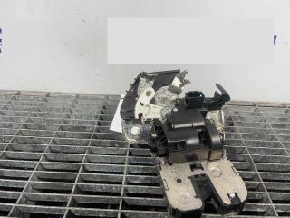 bontott SKODA RAPID Csomagtérajtó Ütköző