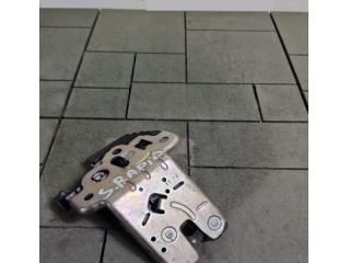 bontott SKODA RAPID Csomagtérajtó Zárszerkezet