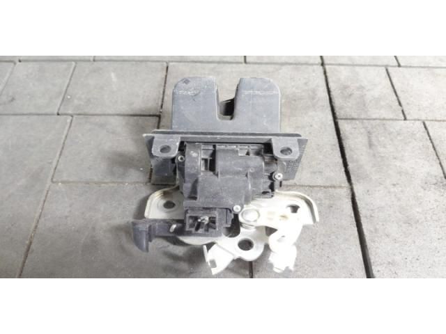 bontott SKODA RAPID Csomagtérajtó Zárszerkezet