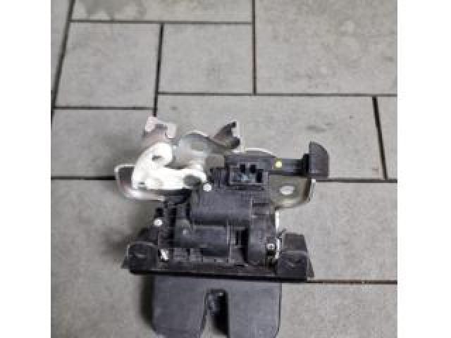 bontott SKODA RAPID Csomagtérajtó Zárszerkezet