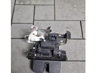 bontott SKODA RAPID Csomagtérajtó Zárszerkezet