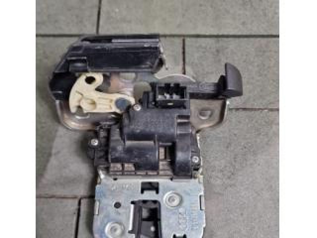 bontott SKODA RAPID Csomagtérajtó Zárszerkezet