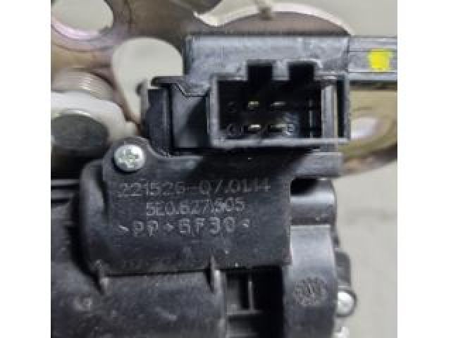 bontott SKODA RAPID Csomagtérajtó Zárszerkezet