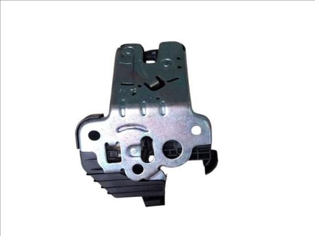 bontott SKODA RAPID Csomagtérajtó Zárszerkezet